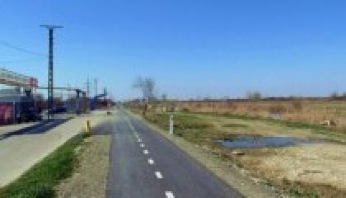 Átadták az ország leghosszabb kerékpárútját