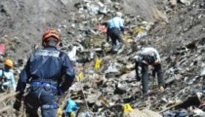 Nem irigyeljük a tragédia helyszínét átfésülő szakembereket (VIDEÓ)