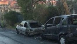 Felgyújtottak öt román rendszámú autót Rómában