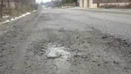 Ennyibe kerülne Hargita megyében az utak felújítása