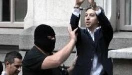 Öt és fél évre lecsukják szerdán Dan Diaconescut