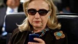 Át fogják olvasni Hillary Clinton összes e-mailjét