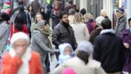 Négy év alatt félmillióval nőtt Anglia bevándorló lakossága