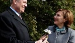 Video-üzenetben köszöntötte fel a nőket Klaus Johannis