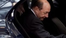 Beidézték az ügyészségre a zsarolással gyanúsított volt államfőt