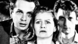 Megrázó elbeszélés a történelemről a Szigligeti Színházban