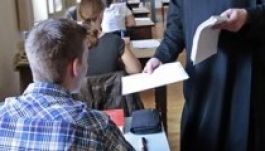 Nem szabad idegen nyelven beszélni egy osztrák iskolában