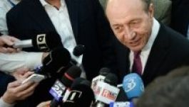 Gyanúsítottként kihallgatta Băsescut az ügyészség