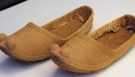 Ezernégyszáz éves cipőket újítanak fel Kínában