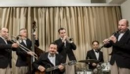 Első dzsesszzenekarként kapott Kossuth-díjat a Hot Jazz Band