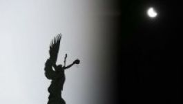 Budapestről így látszott a napfogyatkozás (FOTÓK)