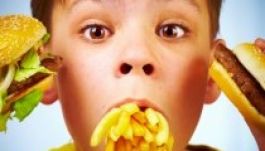 Depresszióhoz vezet a gyorséttermi étel