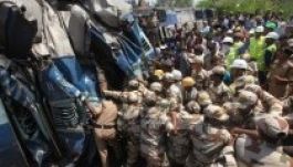 Legalább 30 halottja van egy indiai vonatbalesetnek