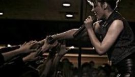 Hatalmas volt a buli Tóth Andi székelyföldi koncertjein (VIDEÓ)