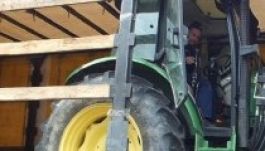 Lopott traktort akart behozni az országba egy román férfi