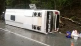 Felborult egy Székelyföldre tartó autóbusz