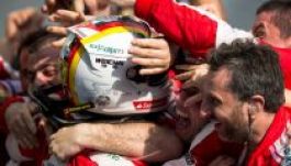 Lassan-lassan schumacheri szinten lángol a Vettel-Ferrari-„szerelem”