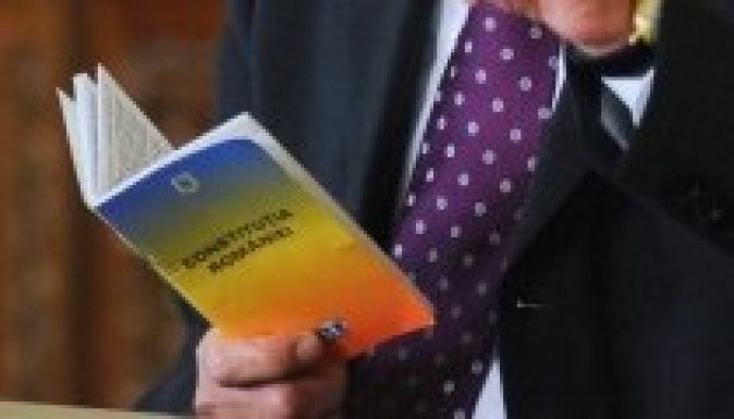 Alkotmánymódosítás: megvitatták az irányelveket