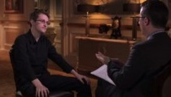 Itt egy jó tanács Edward Snowdentől (VIDEÓ)