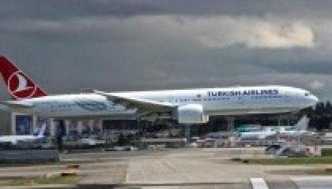 Megrepedt ablak miatt hajtott végre kényszerleszállást egy Airbus A321