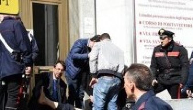 Halálos áldozatokkal járó lövöldözés volt egy milánói bíróságon