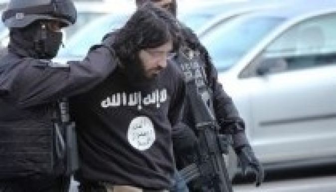 Feltételezett muszlim terroristát kaptak el Boszniában