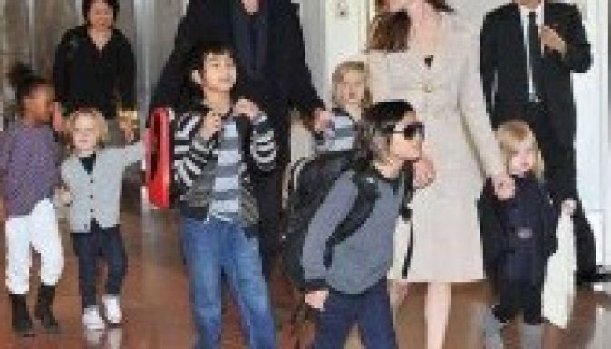 A Jolie-Pitt pár újabb örökbefogadást tervez