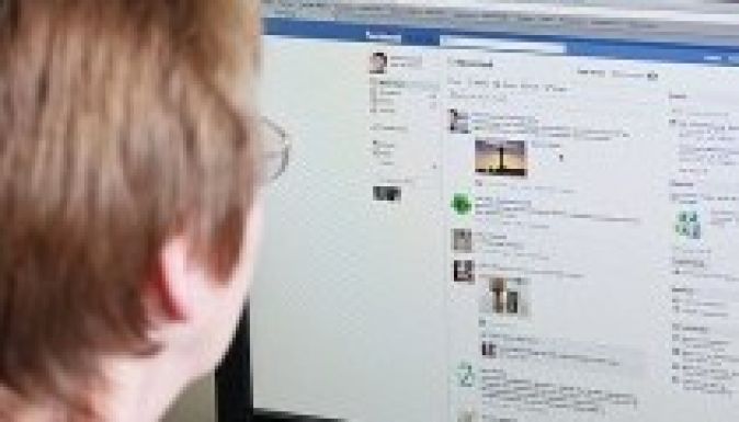 Változtatott az üzenőfalon Facebook