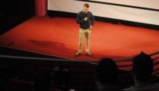 Az erdélyi humoristákat jobban kedveljük