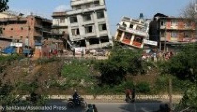 Katamandut délebbre tolta a földrengés, de az Everest 8848 méter maradt