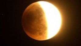 Az évszázad legrövidebb teljes holdfogyatkozása lesz szombaton