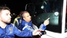Rálőttek a török Fenerbahce futballcsapat buszára (GALÉRIA)