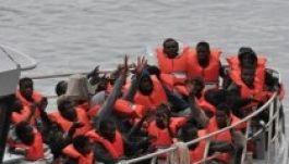 Egy nap alatt 1500 illegális bevándorlót mentettek ki az olaszok