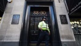 Regénybe illő ékszerlopás történt Londonban