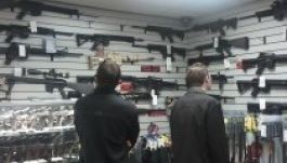 Az amerikaiak több fegyvert vásárolnak, mint valaha