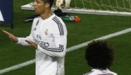 Eltörölték Ronaldo röhejes sárgáját