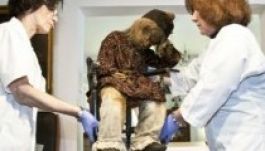 Százötven éves magyar gyerekmúmiát állítottak ki