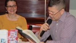 Versünnep születésnapokkal, lájkokkal és vitával