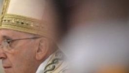 Népirtásának nevezte a pápa az örmények lemészárlását.