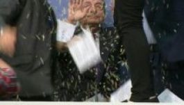 Ráijesztettek Mario Draghitra a sajtótájékoztatóján (VIDEÓ)