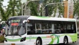 Tíz másodperc alatt újratölthető elektromos buszt mutattak be Kínában