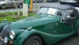 Oldtimer autók parádéja három erdélyi városban (GALÉRIA)