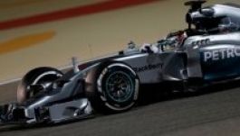 Bahreini Nagydíj: ismét Hamiltoné a pole pozíció