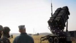 Varsó amerikai rakéták és francia helikopterek beszerzéséről tárgyal