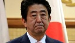 A japán miniszterelnök sem fogadta el Putyin meghívását