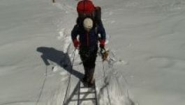 A sérült Török Zsolt egyedül és gyalog ereszkedik le az Everest-alaptáborból