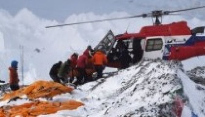 Újabb holttesteket találtak Nepálban, köztük hegymászókét