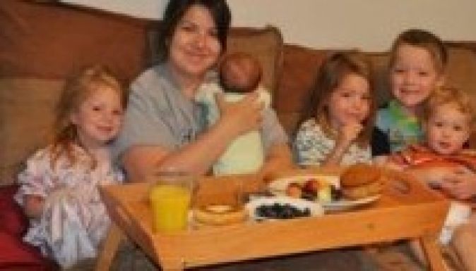 Hatvanöt országban jobb anyának lenni, mint nálunk