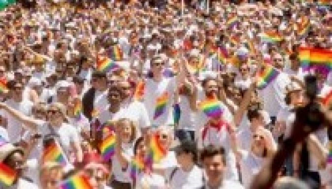 Bepereli az összes homoszexuálist  egy nebraskai nő