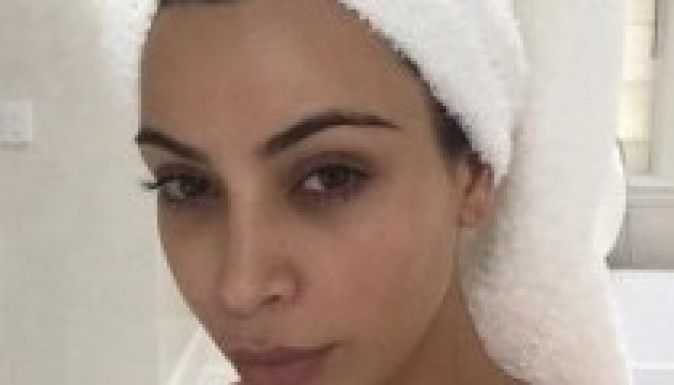 Ismét levetkőzött Kim Kardashian